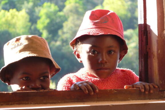 Les enfants des riziculteurs, dans la région de Fianarantsoa.